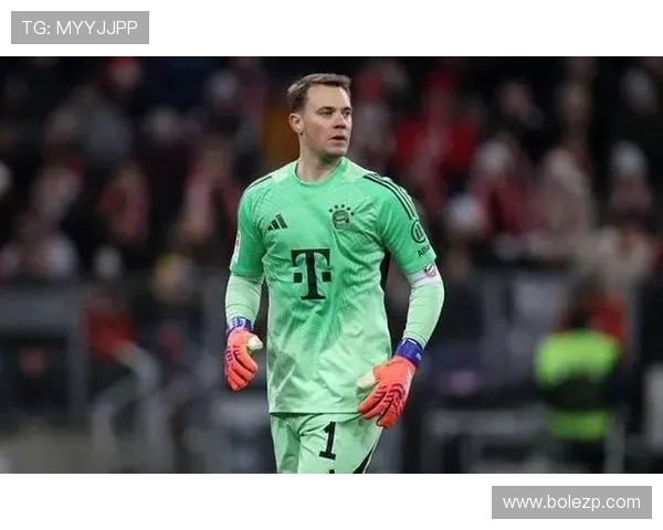 拜仁凯恩复训诺伊尔肠胃缺席